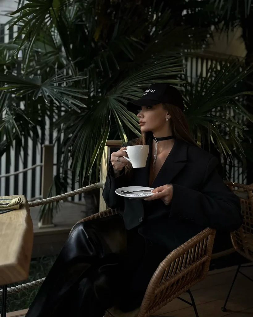 Эскорт-модель