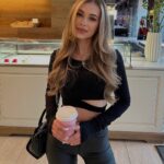 Девушка эскорт