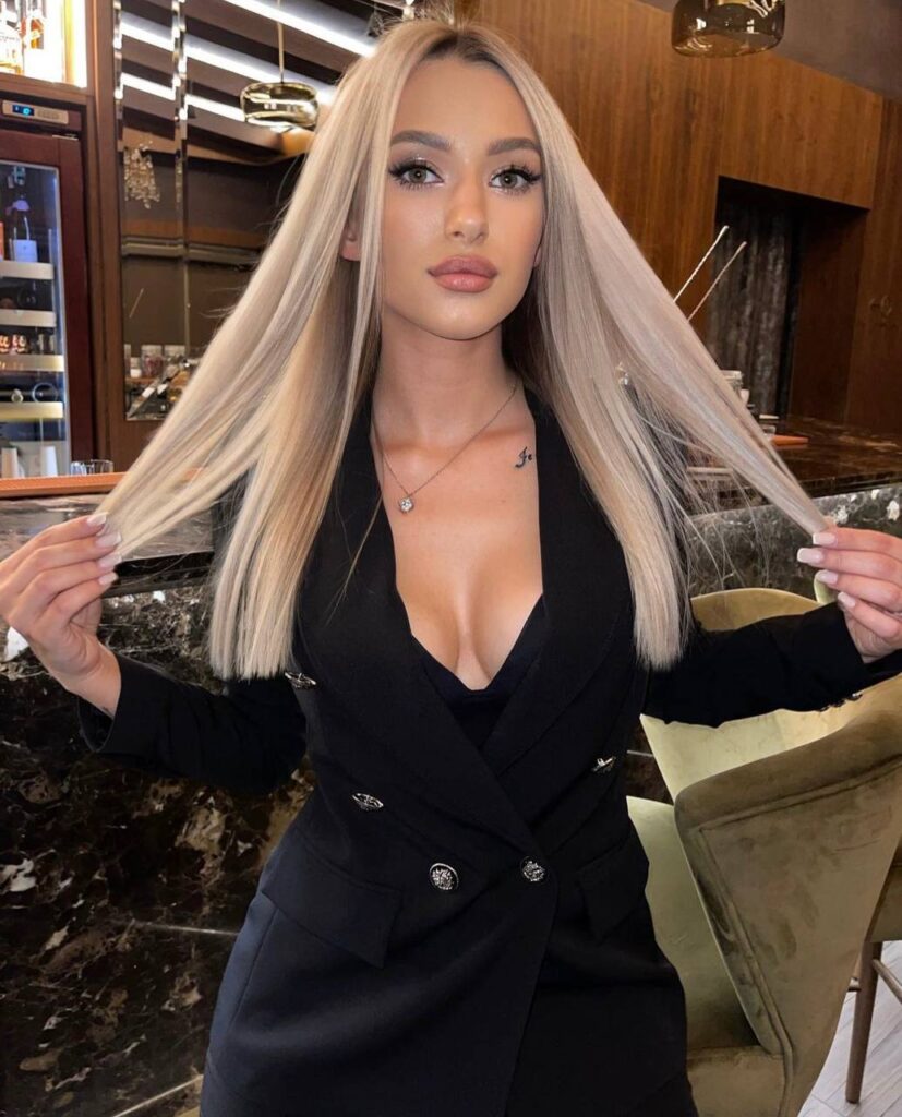 VIP эскорт в Москве